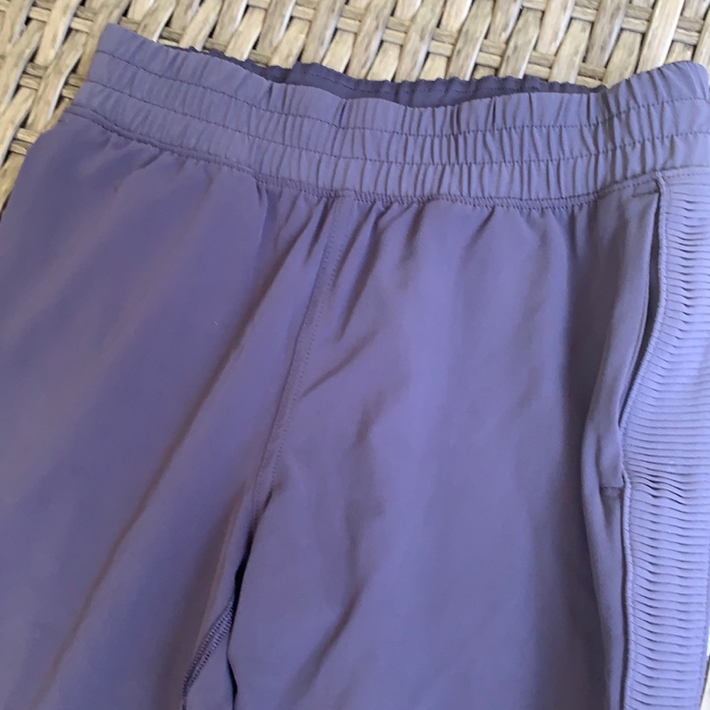 Brand New! Girls lightweight joggers by Ivivva